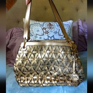 $548 NWOT Michael Kors Brooklyn Metallic Studded Shoulder Tote Bag "RAVEN" Gold